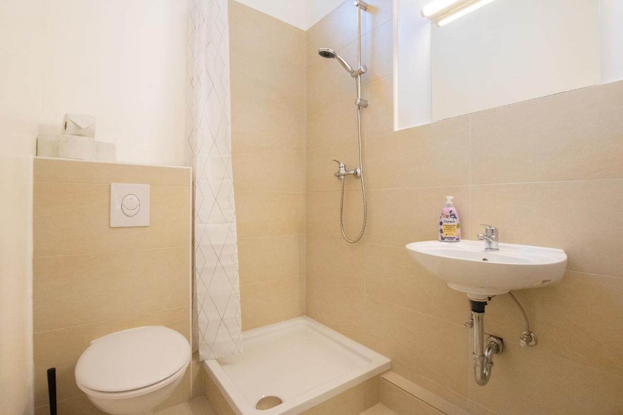 Raj Living - 1 Or 3 Room Apartments - 20 Min Messe Dus And Old Town Dus Düsseldorf Zewnętrze zdjęcie