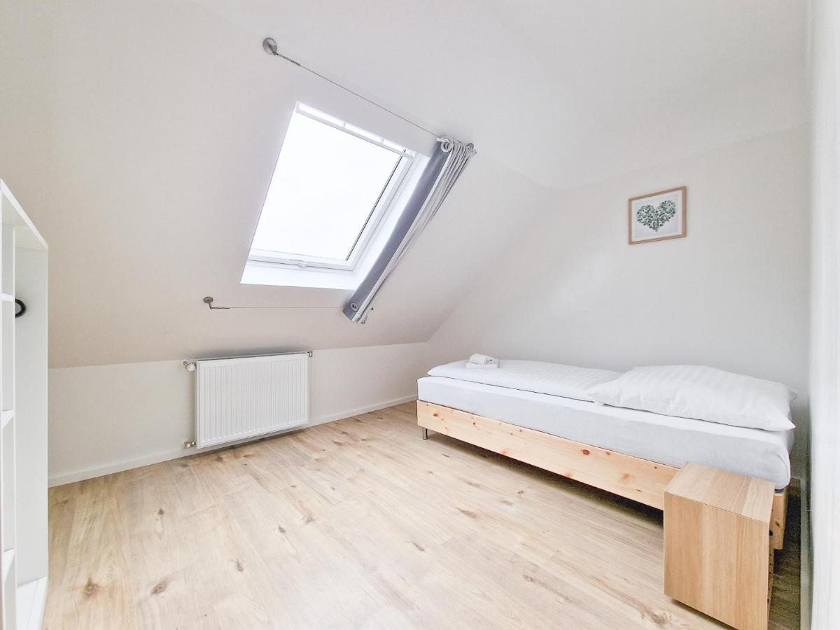 Raj Living - 1 Or 3 Room Apartments - 20 Min Messe Dus And Old Town Dus Düsseldorf Zewnętrze zdjęcie